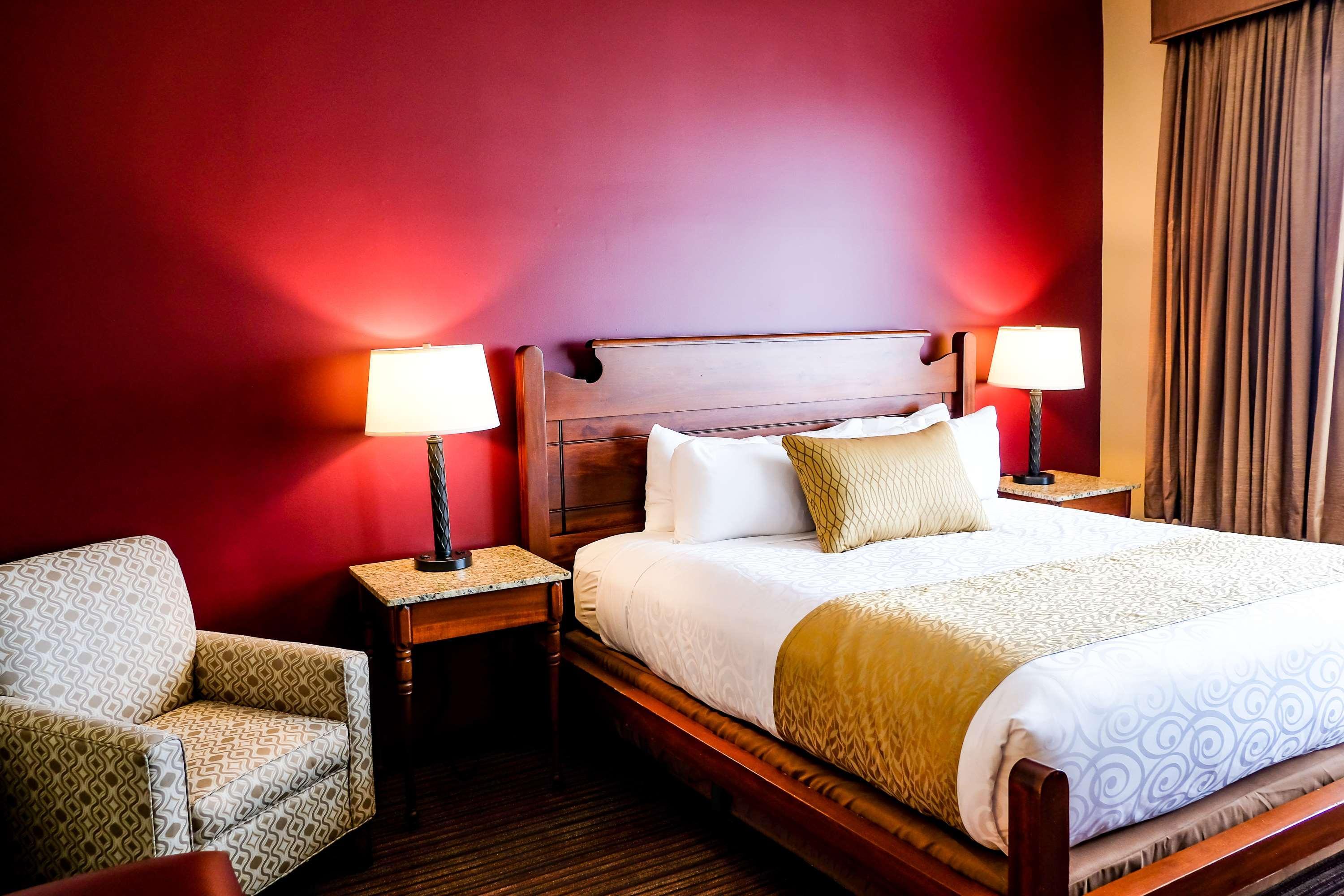 Best Western Plus Dutch Haus Inn And Suites Columbiana Eksteriør bilde