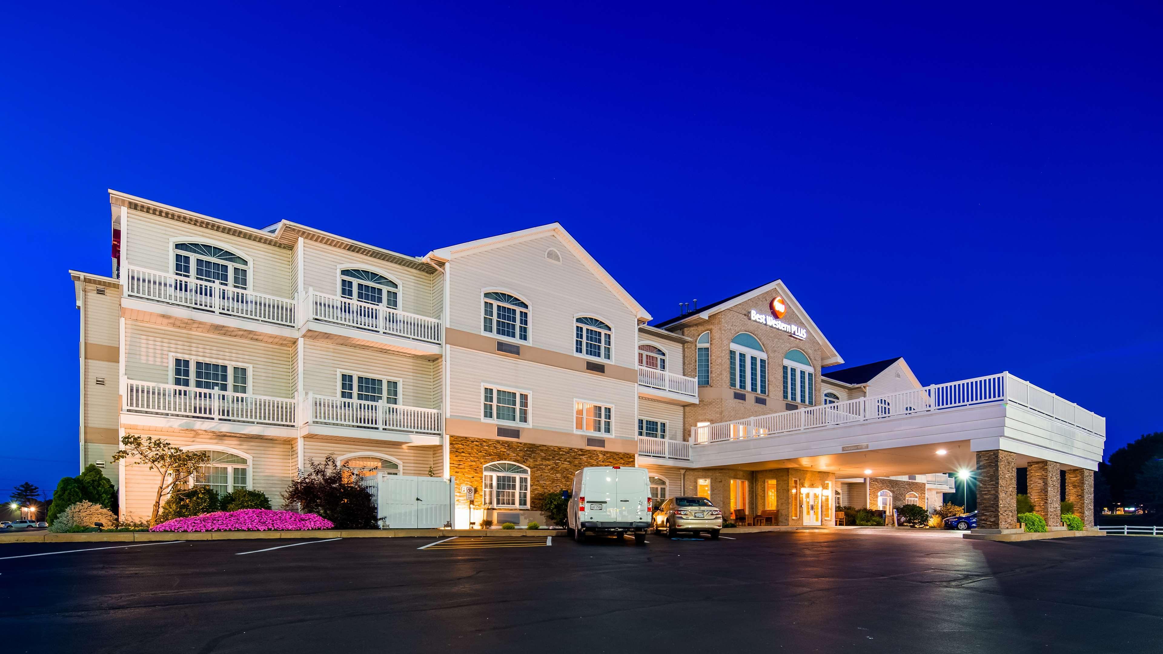 Best Western Plus Dutch Haus Inn And Suites Columbiana Eksteriør bilde
